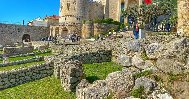 Kruja Castle, Bazaar and Sari Salltik